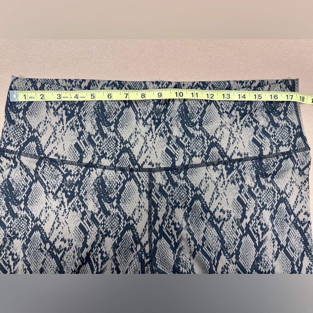 Fabletics 2 Pair Bundle! Both Size 1X: Black and Snake Print Leggings - Picture 12 of 13
